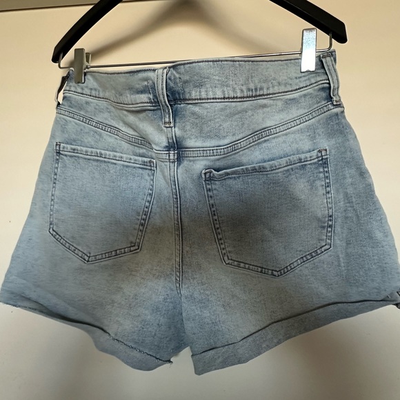 NEW Mid Rise Shorts - Picture 2 of 4